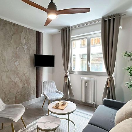 Elegant Escape Near Arc De Triomphe Paris Exterior foto
